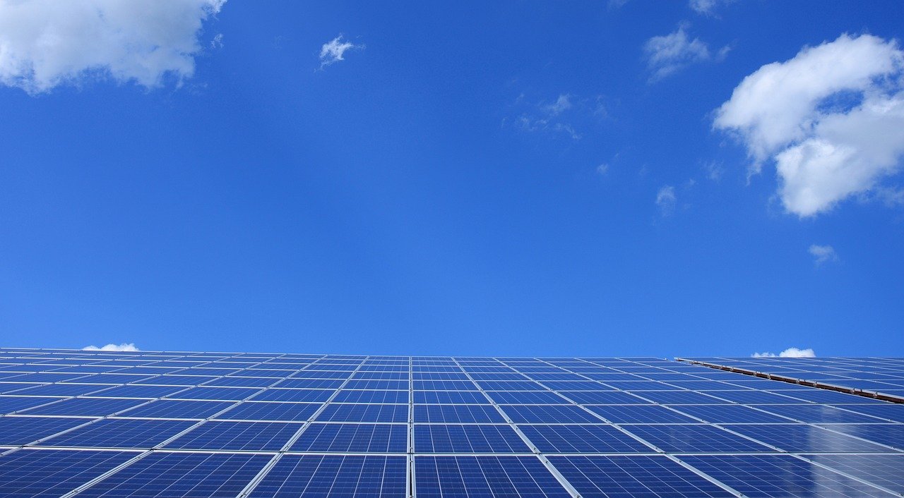 Requisitos de producto y ensayos para paneles solares fotovoltaicos - Retie